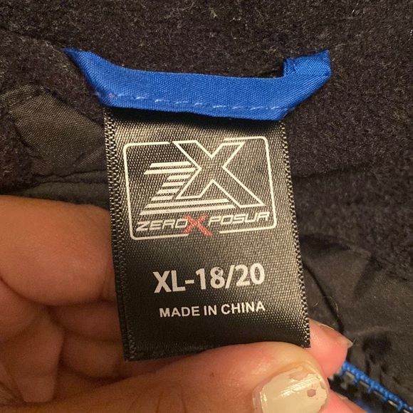 Blue/black puffer jacket for boys - Picture 11 of 11